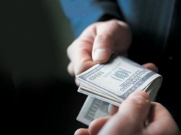 Крымского таможенника поймали на взятке в 200 долларов (ВИДЕО)