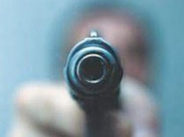 Сумчан напугали пассажиры ВАЗа, которые размахивали пистолетом из открытого окна авто
