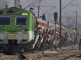 В Индии в пассажирском поезде прогремел взрыв