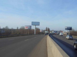 Перевозчики заблокировали трассу "Киев-Одесса"