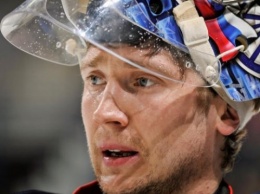 Бобровский провел третий подряд «сухой» матч в НХЛ