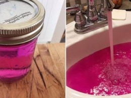 В Канаде водопроводная вода окрасилась в розовый цвет