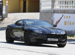 Автошпионы выложили свежие фото Aston Martin DB11