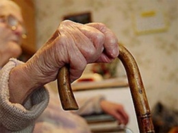 Суд запретил пенсионерке покидать территорию Украины