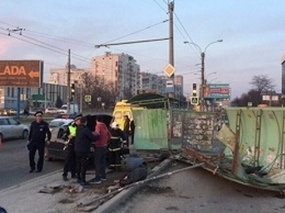 Кровавое 8 марта: в Симферополе водитель разнес остановку с людьми