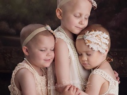 В 2014 году фото этих малышек, которые боролись с раком, облетело весь мир. И вот, 3 года спустя они воссоздали этот снимок
