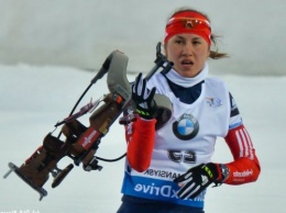 Биатлонистка Дарья Виролайнен заняла четвертое место в спринтерской гонке на этапе КМ