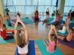 В украинских школах планируют преподавать йогу