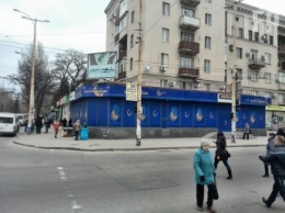 Фотофакт: в центре Запорожья на месте магазина одежды открыли лотерейный зал