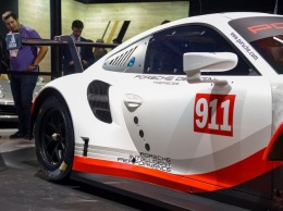 Porsche может выпустить среднемоторный спортивный автомобиль