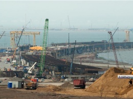 Журналистам показали, как строится мост через Керченский пролив