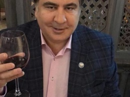 "Выпил - не пиши в Facebook": Саакашвили подняли на смех в соцсети