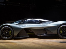 У Aston Martin Valkyrie появится среднемоторный «младший брат»