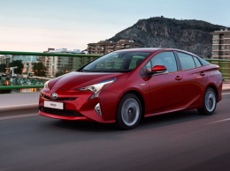 Новый гибрид Toyota Prius уже в продаже