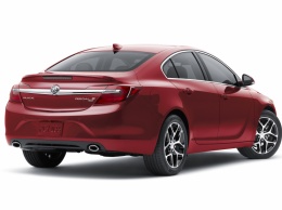 Новый Buick Regal официально дебютирует в Нью-Йорке