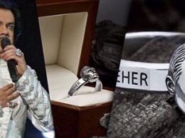Филипп Киркоров получил в подарок кольцо с изображением Владимира Путина