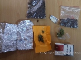 Житель Ивано-Франковска пытался вынести из Крыма наркотики, спрятав их в кофе