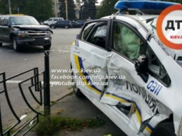 В Киеве в ДТП пострадали 4 патрульных полицейских