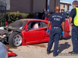 Автомеханик разбил Ferrari F40 в США