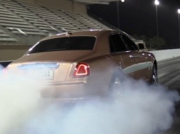 Rolls Royce Ghost испытали на дрэговой прямой