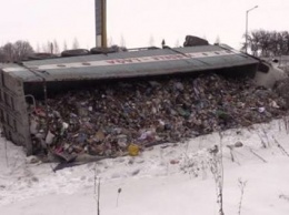 Он повсюду: львовский мусор развезли по всей Украине. Фоторепортаж