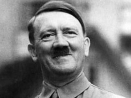 В Италии показали ранее не выставлявшуюся картину Гитлера