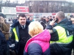 Горловским гаишникам от "ДНР" возмущенные таксисты скандировали "Ганьба" (ВИДЕО)