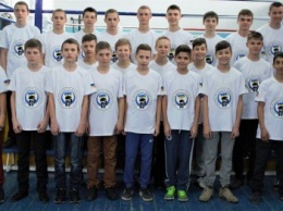 Юные херсонские боксеры отправились на региональный чемпионат Украины по боксу (фото)
