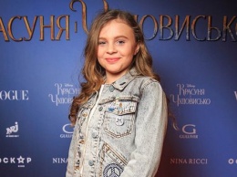 Совсем взрослая: дочь Ольги Фреймут посетила вечеринку по случаю премьеры "Красавицы и Чудовища"