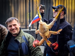 Годовщина референдума в Крыму: одесские «майдановцы» грозятся зажарить Путина