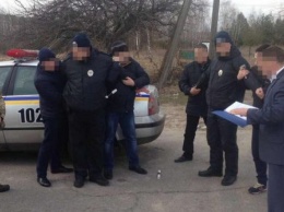 В Черниговской области полицейские «погорели» на взятке