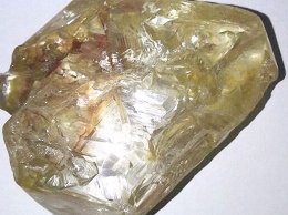 В Сьерра-Леоне пастор нашел алмаз в 700 карат