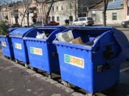 В центре Одессы в мусорном контейнере нашли тело человека (ФОТО)