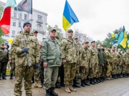 Больше полутысячи жителей Днепропетровской области выбрали службу по контракту