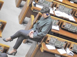 Савченко на каблуках - наводчица пытается сменить образ