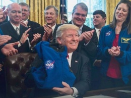 Трамп подписал закон о финансировании полета на Марс