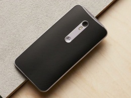Lenovo доверит дизайн своих смартфонов Motorola