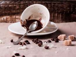15 нестандартных способов применения кофейной гущи, очень полезных в быту