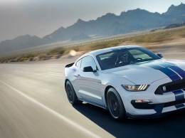 Владельцы Mustang Shelby GT350 подали в суд на Ford из-за перегрева