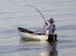 Из-за нереста в Каменском запретят рыбалку на лодке