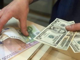 Психологическая отметка пройдена: в Украине опять подорожал доллар