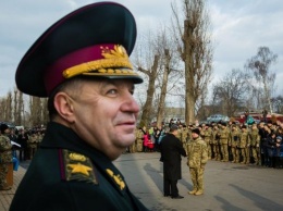 Министр обороны Полторак продал квартиру в Киеве и живет в гостинице