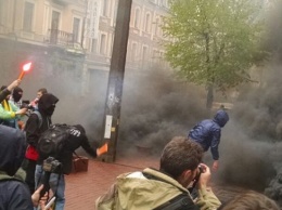 В Киеве радикалы собирались атаковать Самойлову
