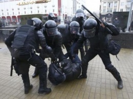 Протесты в Минске: сотни участников задержаны и избиты