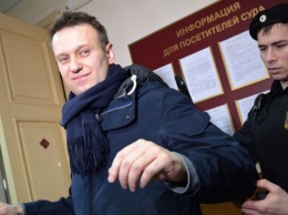 Навального арестовали и будут держать в полиции до решения суда