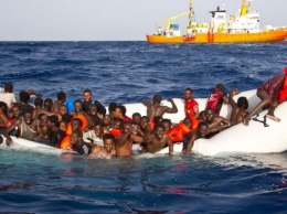 У Ливии в Средиземном море спасли более тысячи мигрантов