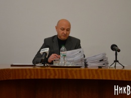 Исполком не поддержал идею Сенкевича об «упрощенном демонтаже» растяжек