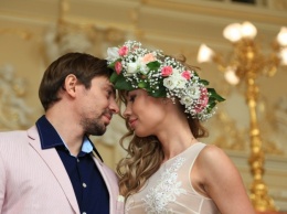 В одесской Опере министр юстиции зарегистрировал три свадьбы и двух новорожденных