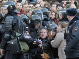 В России начались суды над задержанными во время митингов накануне