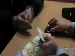 На Днепропетровщине «предприниматель» хотел подкупить прокурора за 100 долларов (ФОТО)